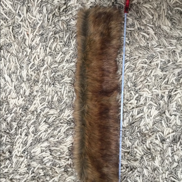 Faux fur collar - Picture 3 of 3